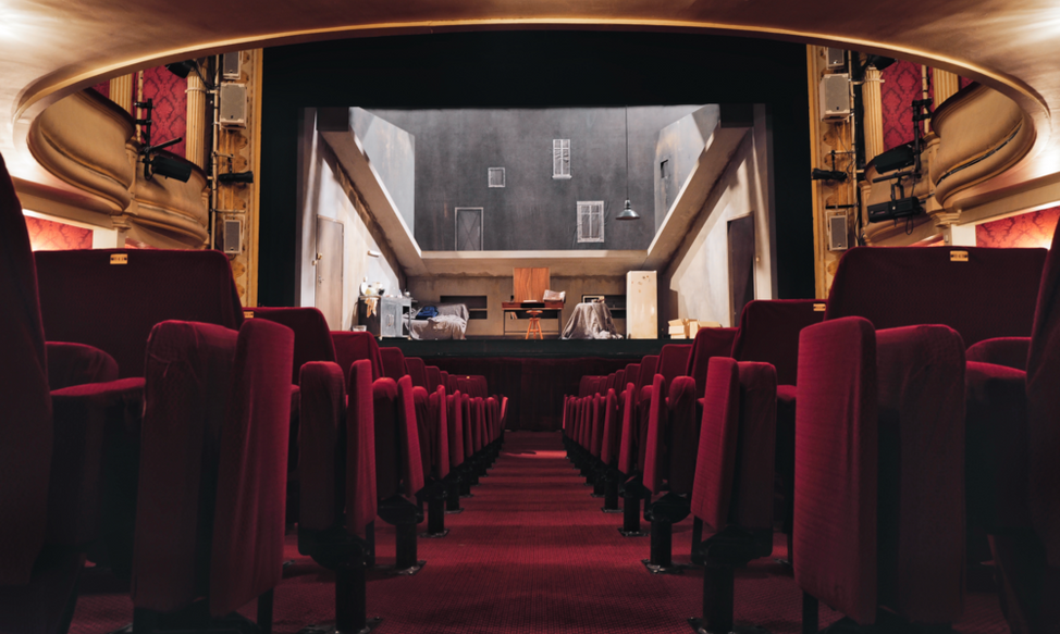 Salle événementielle au Théâtre Montparnasse à Paris 14e, parfaite pour vos cocktails, réceptions corporate et soirées d'entreprise jusqu'à 300 invités.