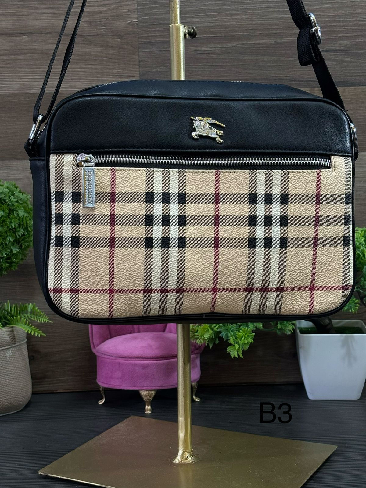 Mariconera Burberry doble cierre  cafe de cuadros 