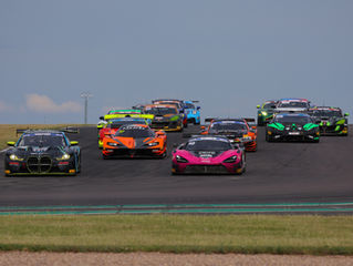 MARK SMITH STARS ON GT CUP RETURN WITH PODIUMS AND VICTORY FOR PADDOCK MOTORSPORT AT DONINGTON PARK