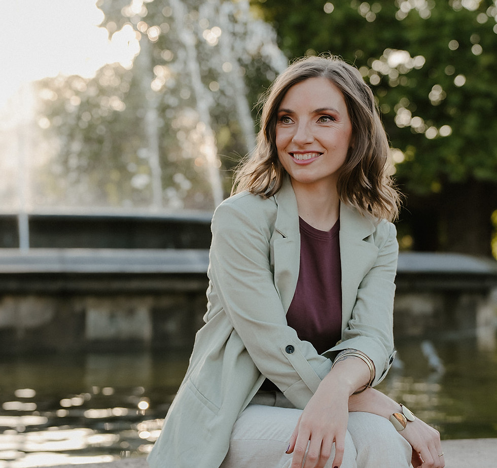 20250818-valeriejendryke-annalena-18_websize (1).jpg