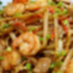 FIDEOS FRITOS CON CERDO/CAMARÓNES