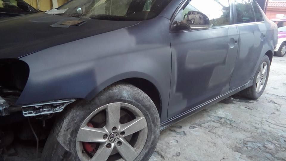 Miniatura: Baño de pintura 