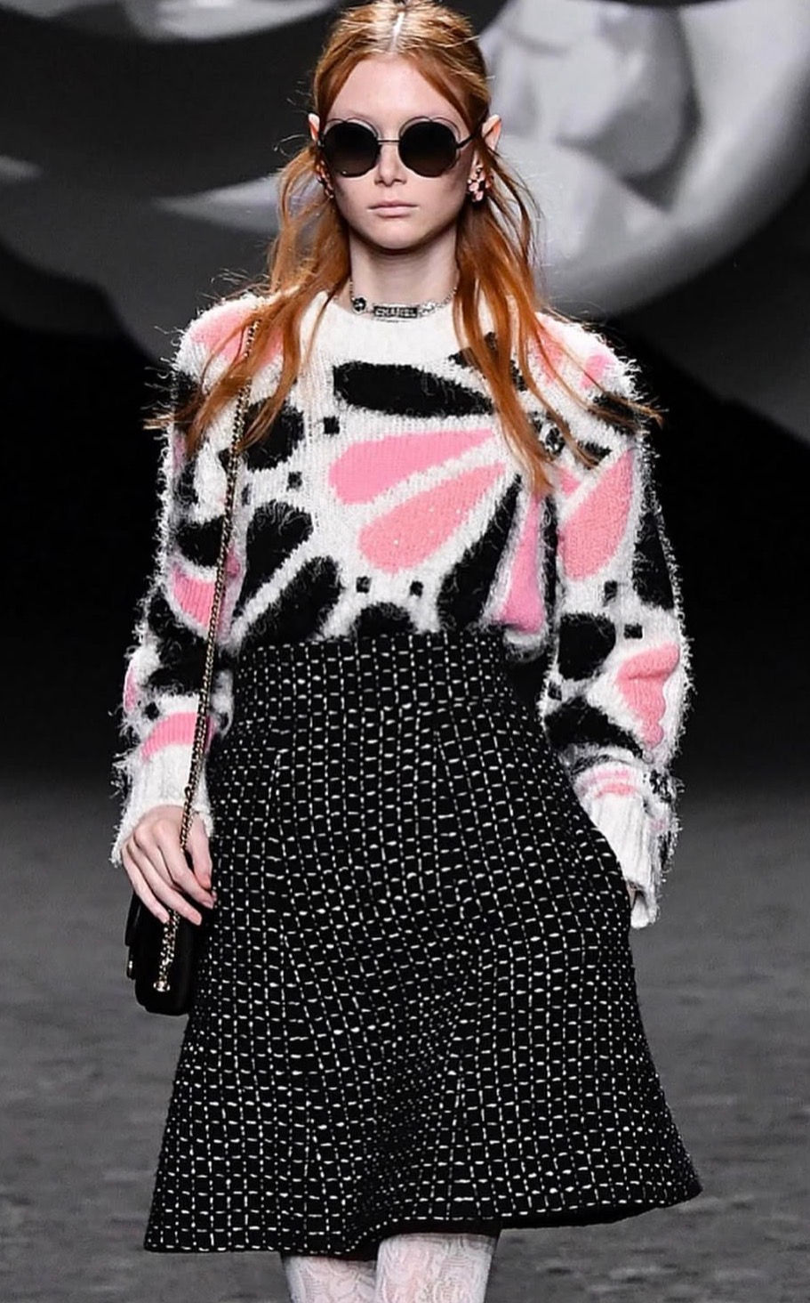 Thumbnail: Chanel 23A White/Pink/Black Cashmere Sweater