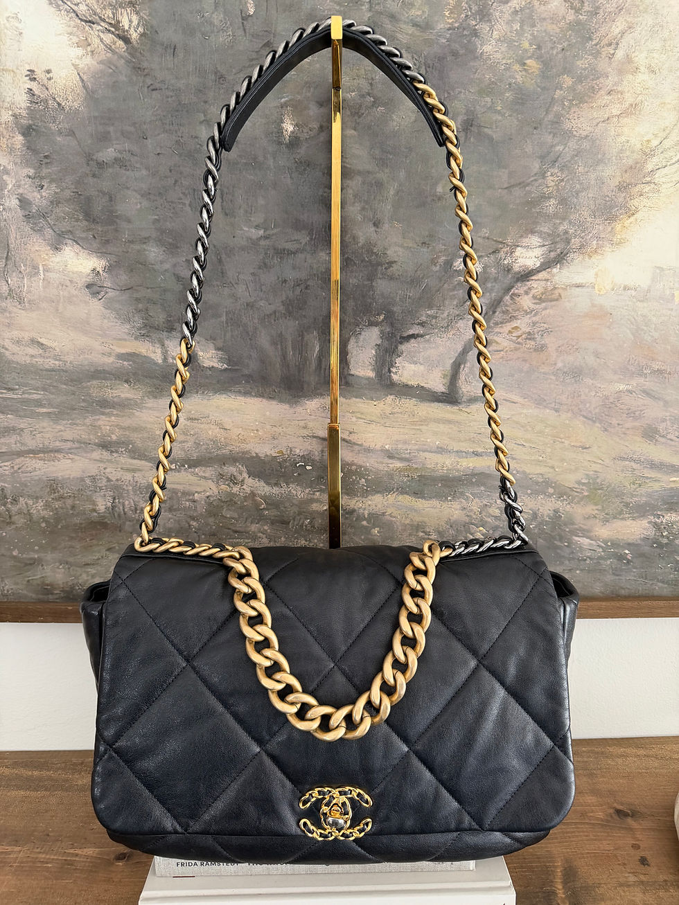 Thumbnail: Chanel 19 Maxi black 