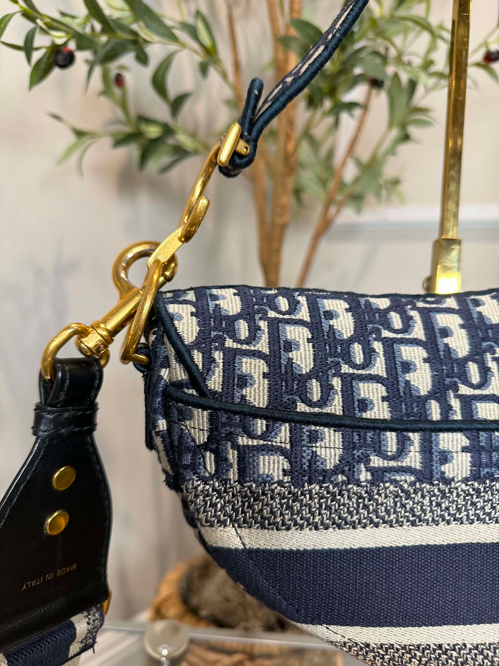 Thumbnail: Christian Dior Saddle Medium