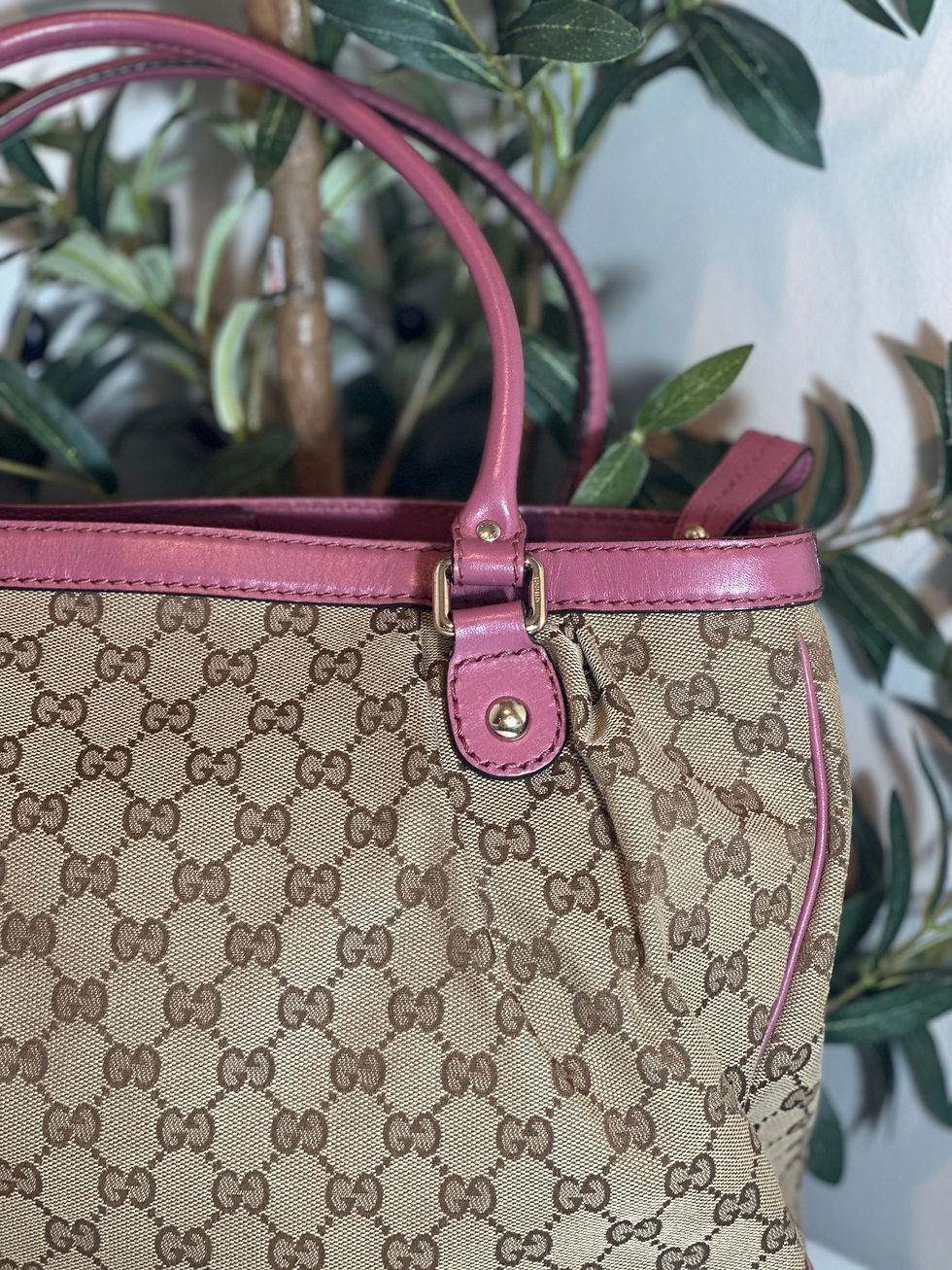 Thumbnail: Gucci Canvas Tote Bag