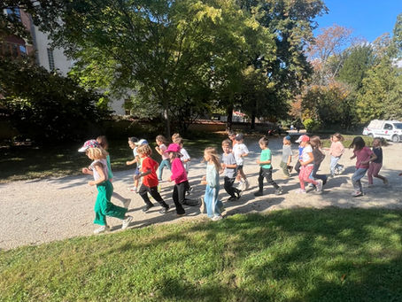 CE1 : classe dehors au parc Rochegude : une approche pédagogique favorisant des apprentissages diversifiés