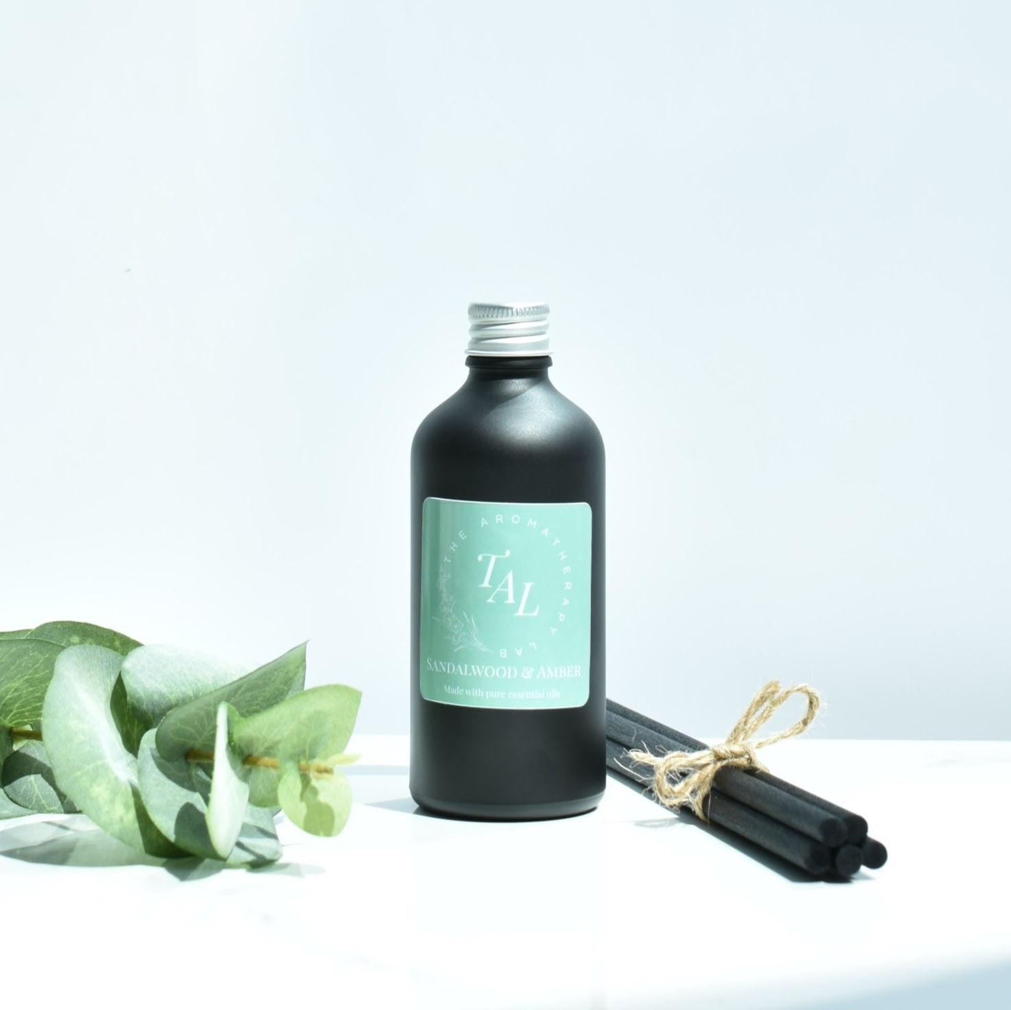 Sandalwood & Amber Aromatherapy Reed Diffuser - Refill