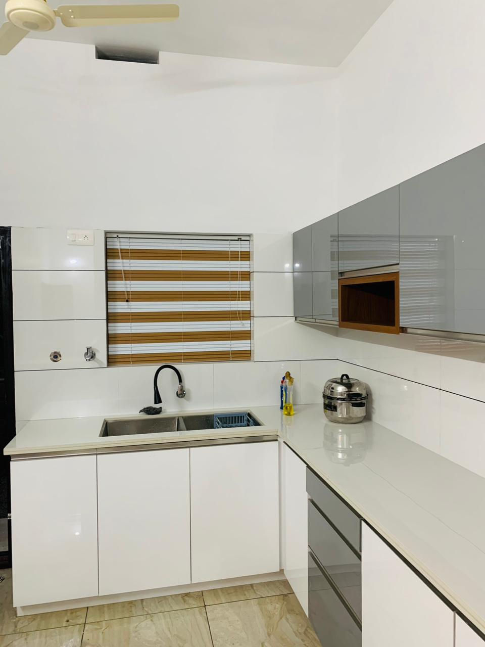 Thumbnail: Venetian Blinds