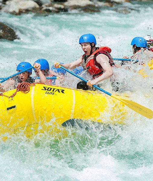 rafting on the trancura river