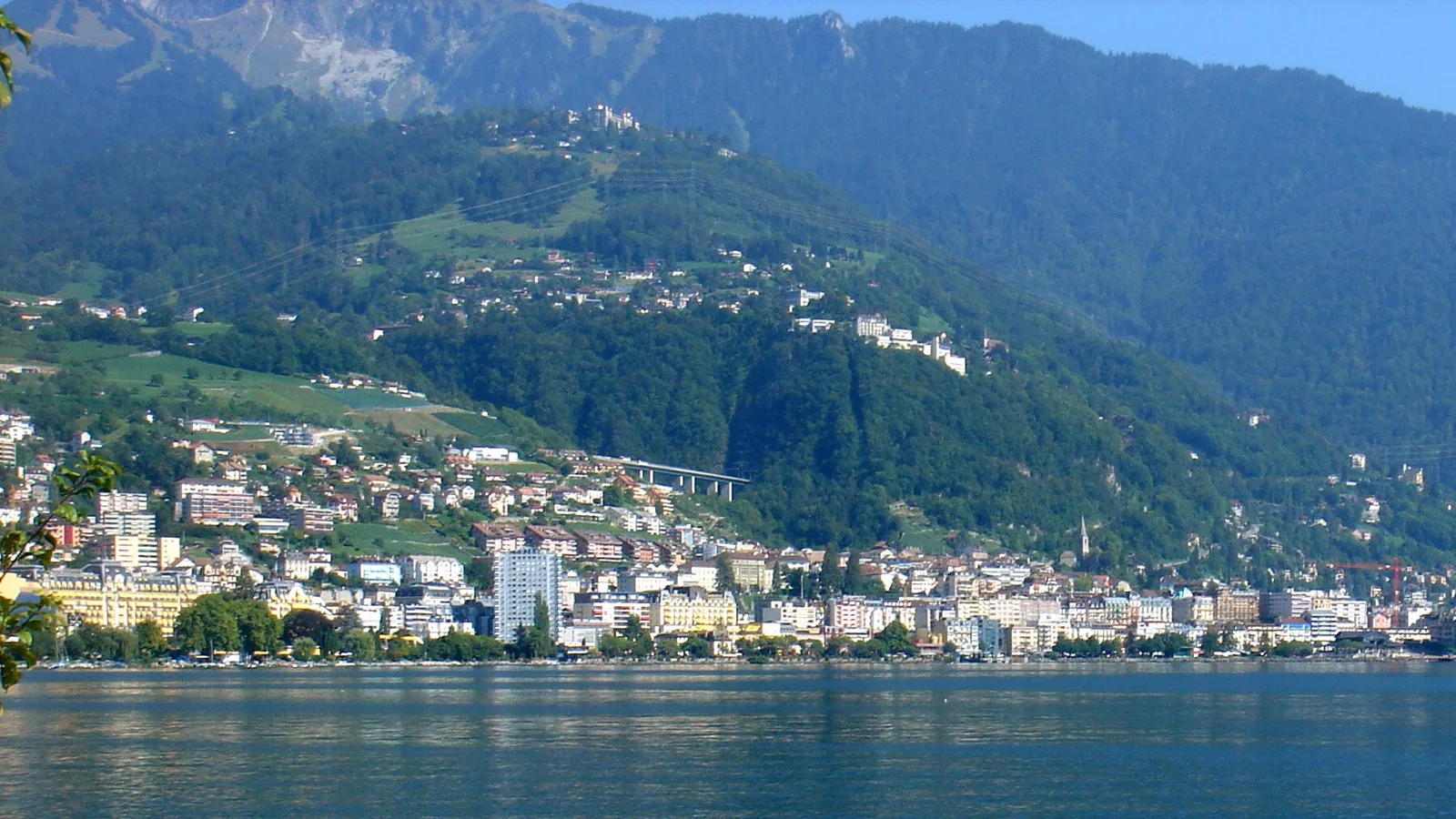 Zurich Airport to Montreux Private Transfer