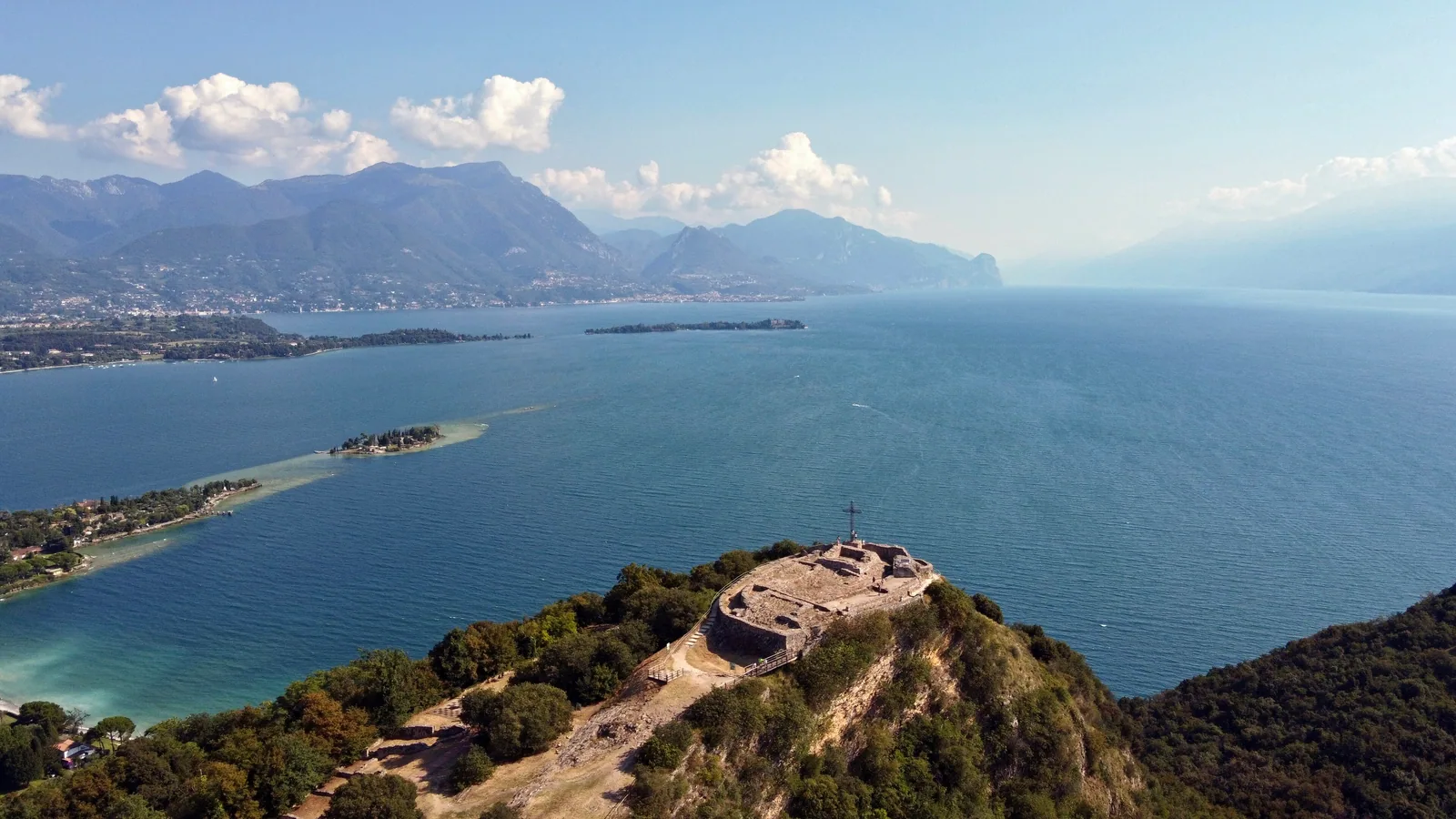 Zurich Airport to Lake Garda Private Transfer