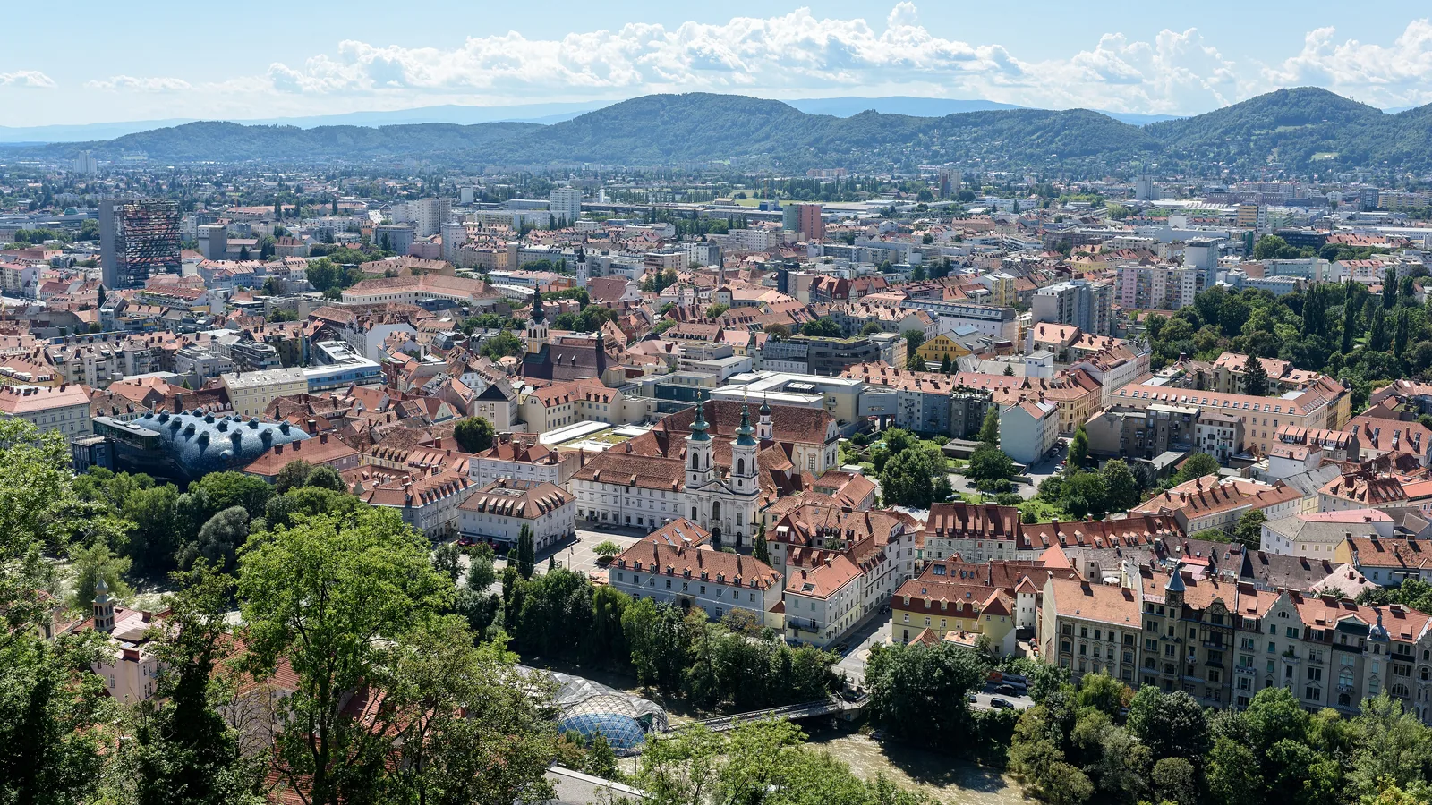 Zurich Airport to Graz Private Transfer