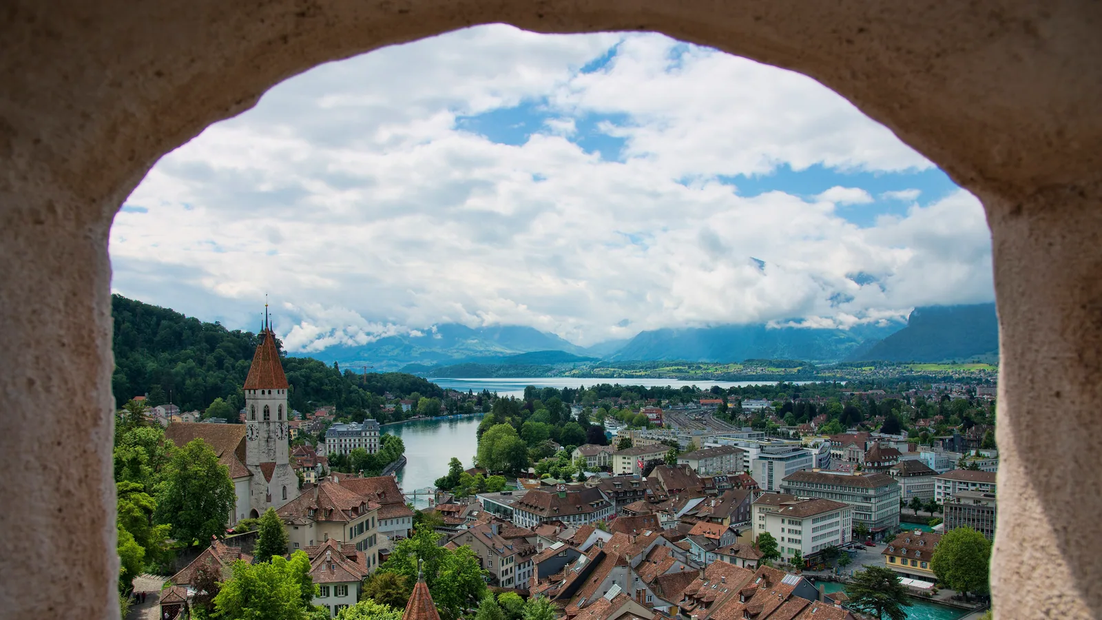 Zurich Airport to Thun Private Transfer