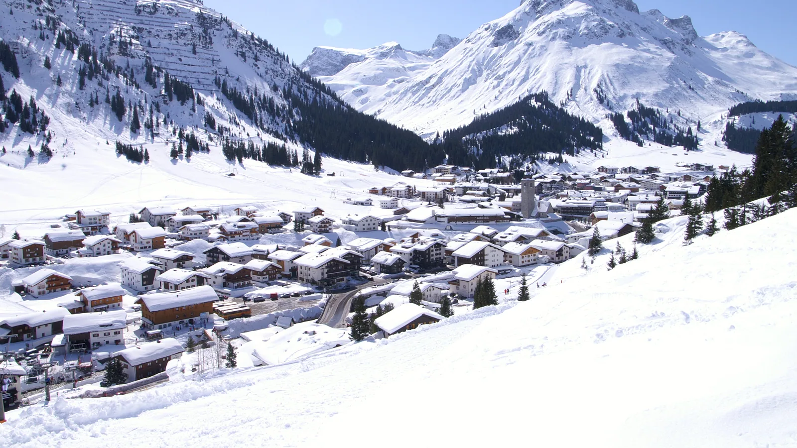 Zurich Airport to Lech Private Transfer
