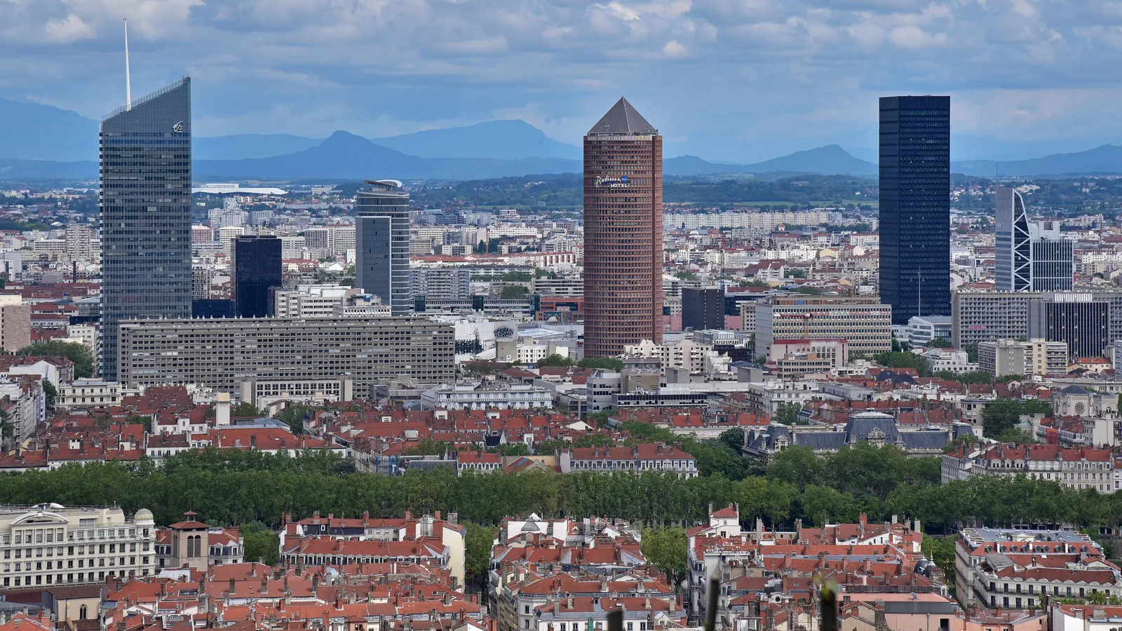 Zurich Airport to Lyon Private Transfer