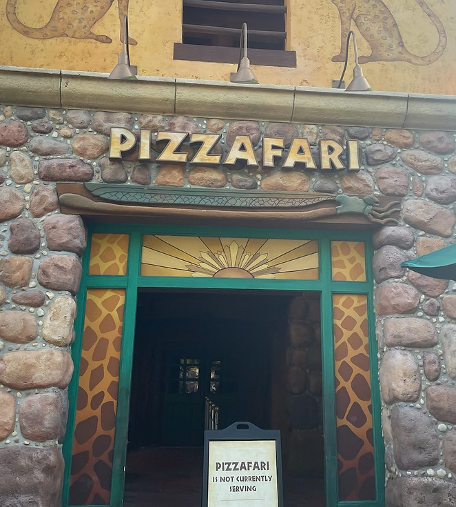 Pizzafari Sign