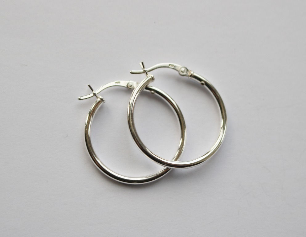 Plain 30mm Hinged Hoops