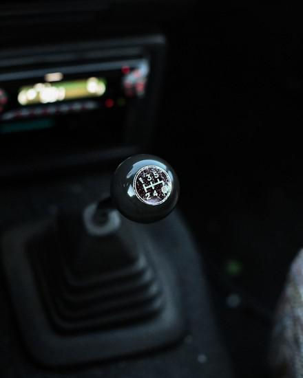 5 BENEFITS OF LEARNING HOW TO DRIVE A STICK SHIFT CAR