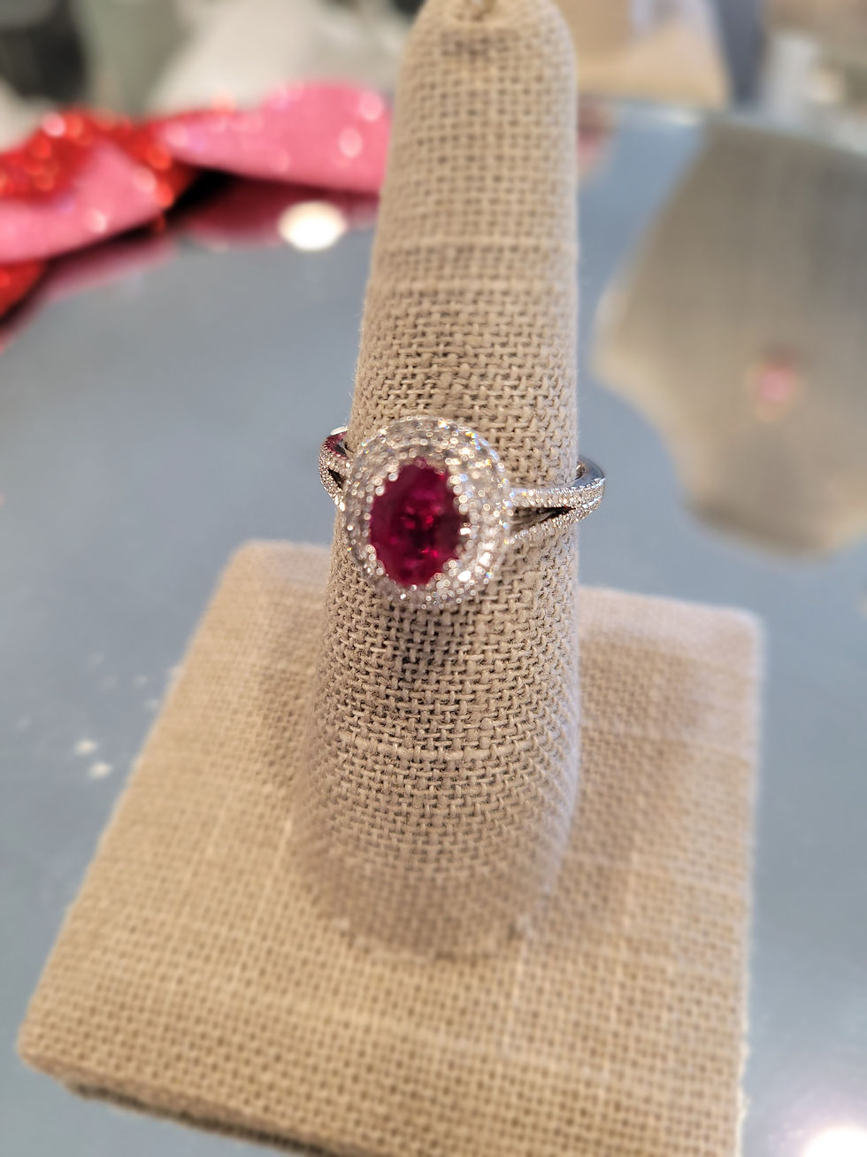 Thumbnail: Oval ruby ring