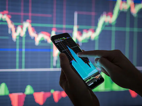 Más jóvenes y adultos mayores confían en las plataformas digitales para hacer trading