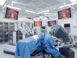 Vezikovajinal Fistül ve Robotik Cerrahi ile Onarımı