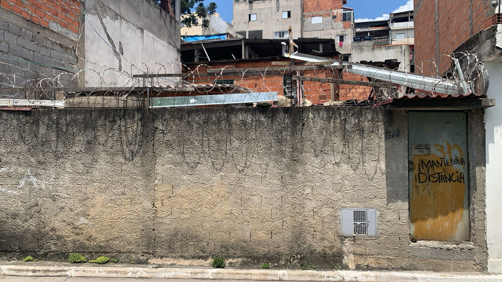 Vende Casa - (Area da Prefeitura) Rua Talamanca 312 - Jd São Francisco
