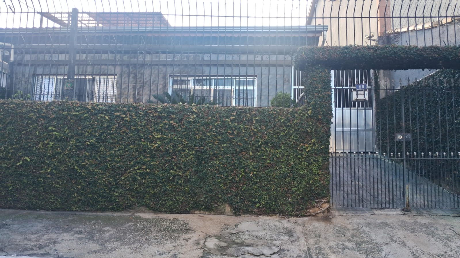 Vende Casa - R Barbosa Vilas Boas, 64 - Jd das Flores
