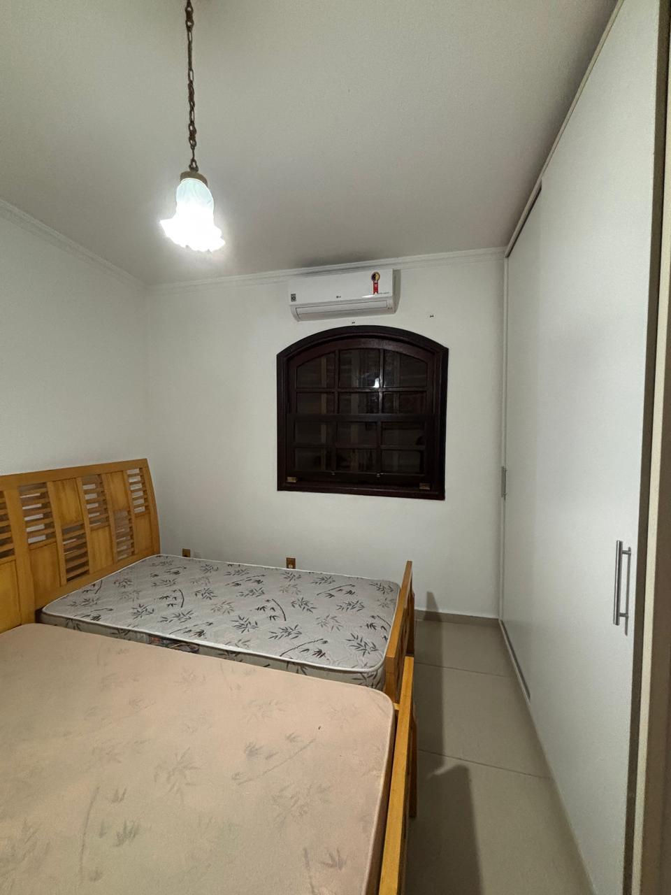 Miniatura: Vende Casa - Rua Adalberto Szilard, 6 - Jd das flores