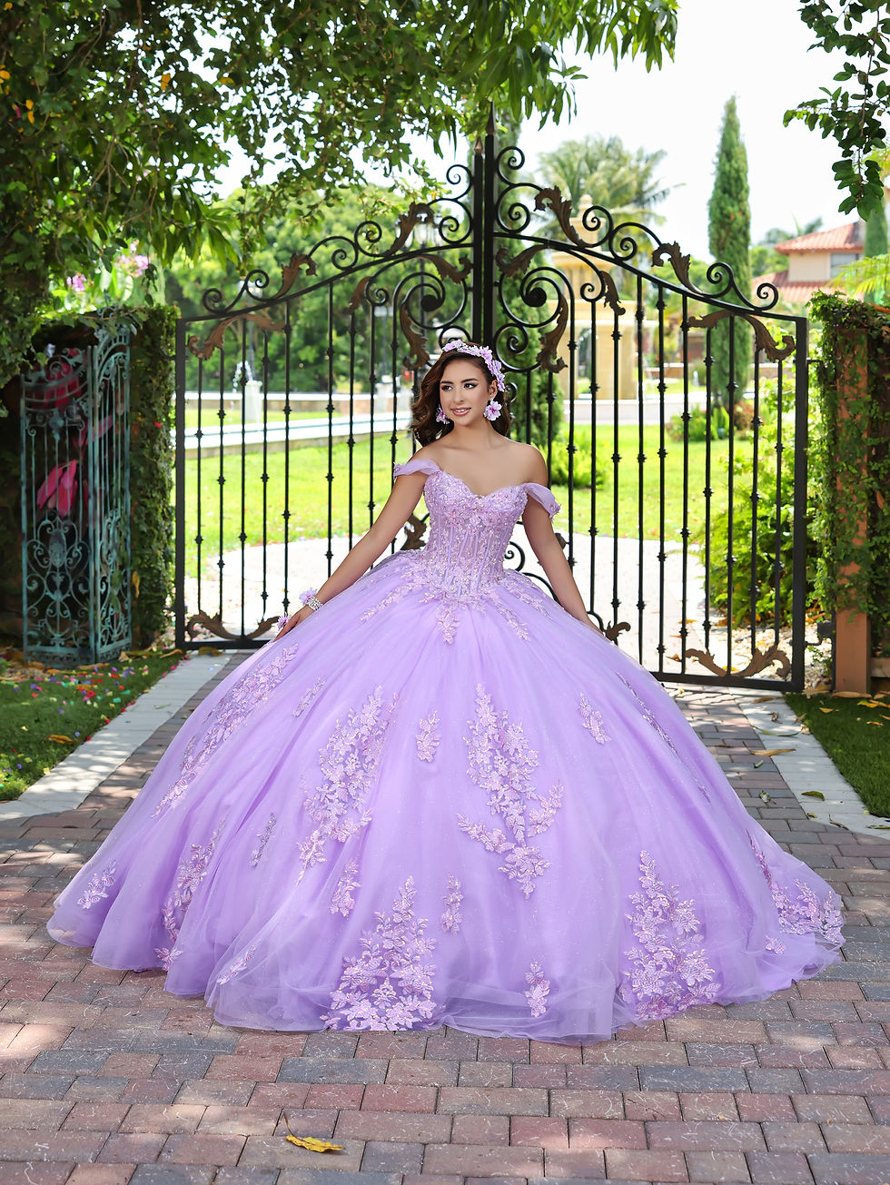 Miniatura: Quince dress