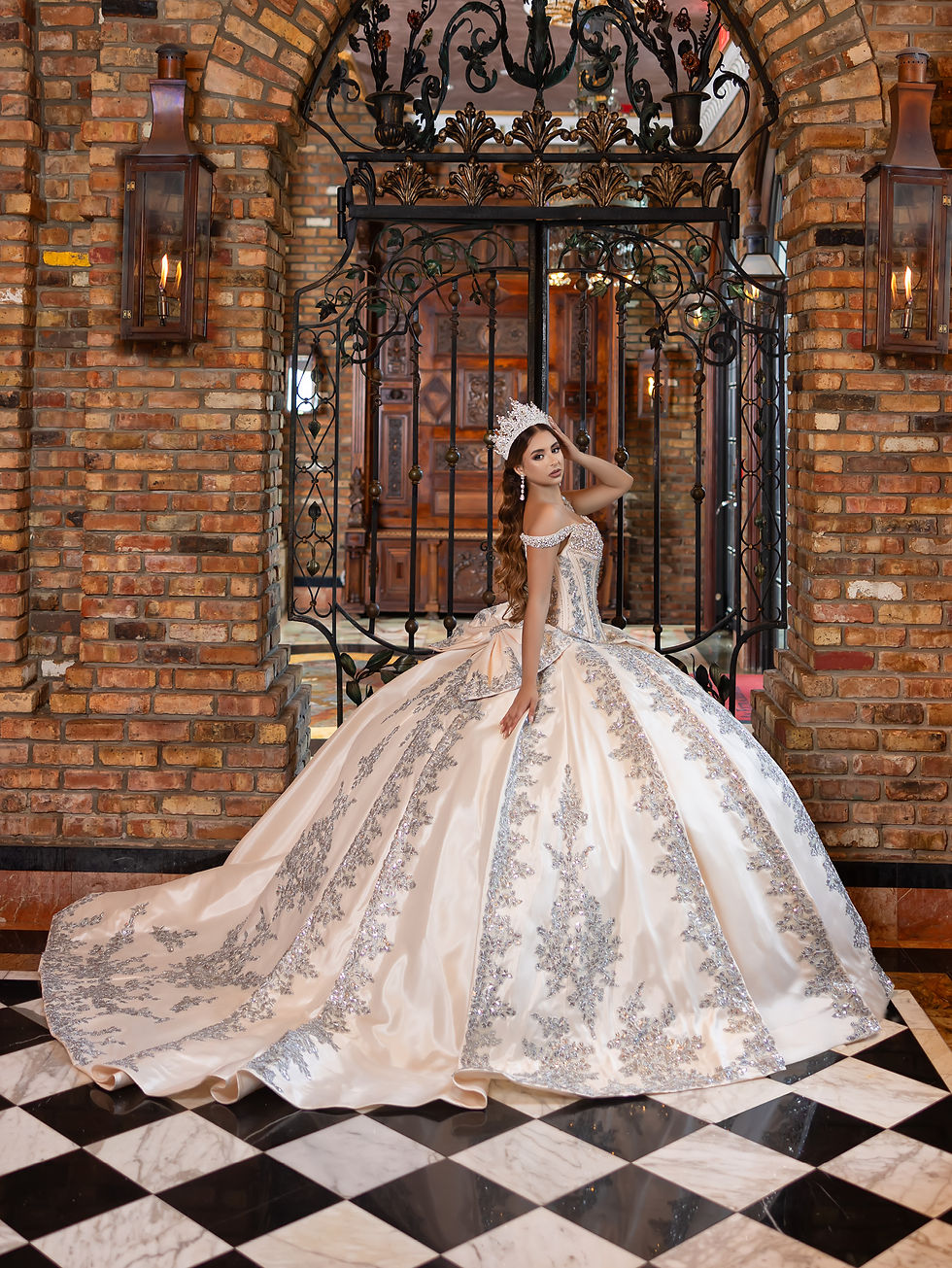 Miniatura: Quince dress