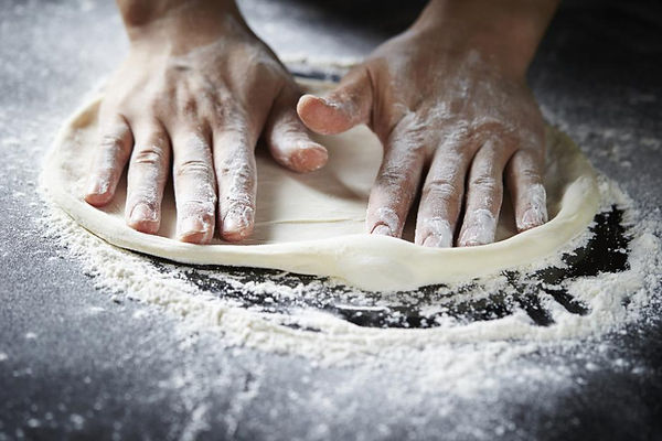 como_abrir_massa_de_pizza.jpg