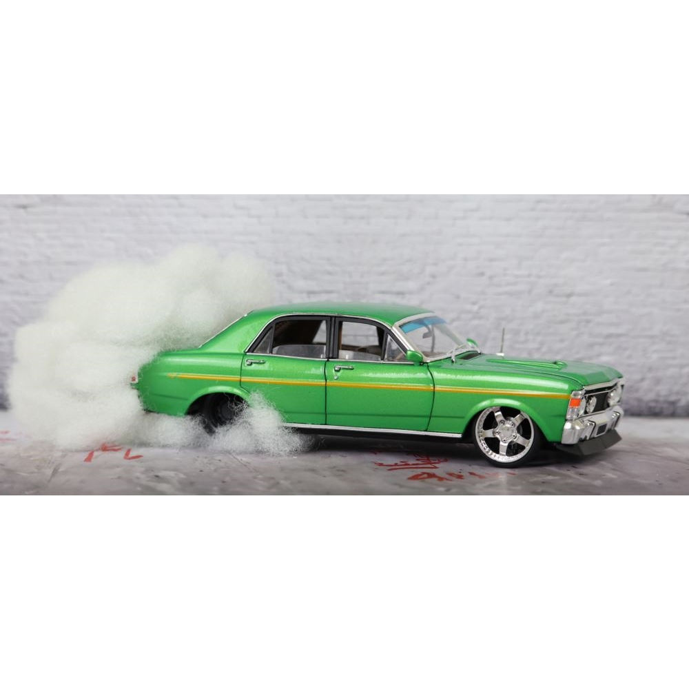 1:24 Gr XW GS Ford Burnout Car