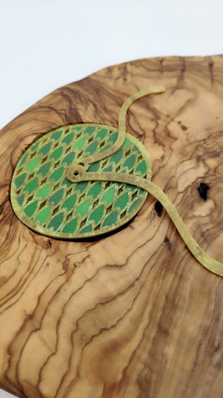 orologio foglia verde, radice di ulivo, numeri verde, stampa 3d a colori, q3dlab