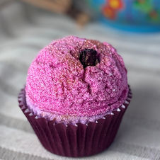 Oud Rose. Fizzing Bath Cupcake Melt.