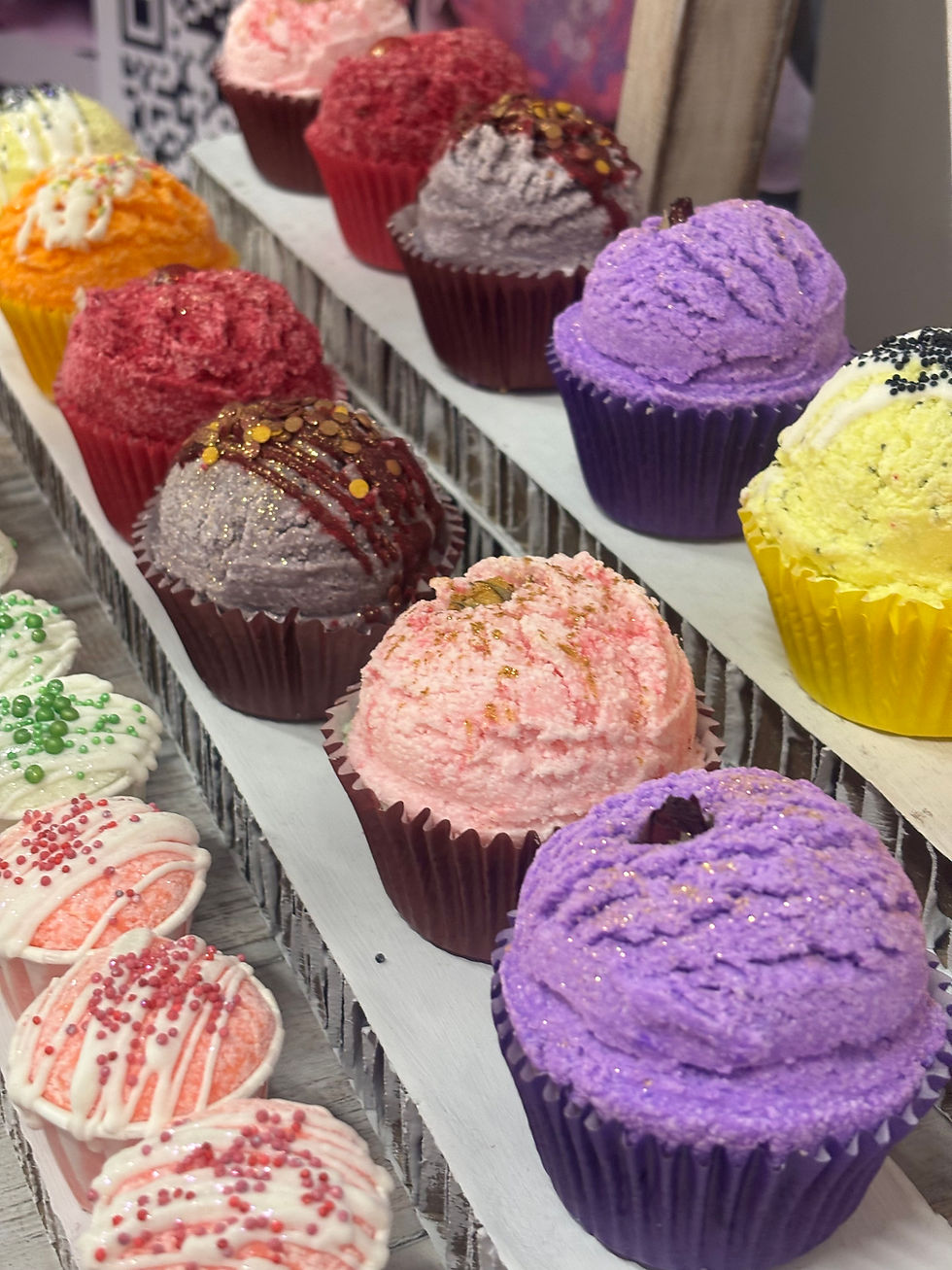 Thumbnail: Fizzing Cupcake Bath Melt 160g x12