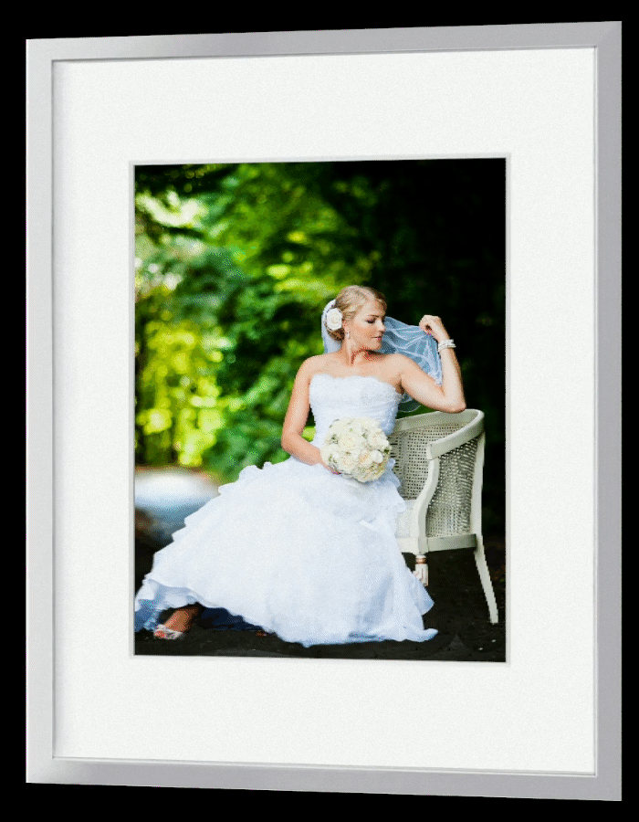 Bride on chair BLK.gif