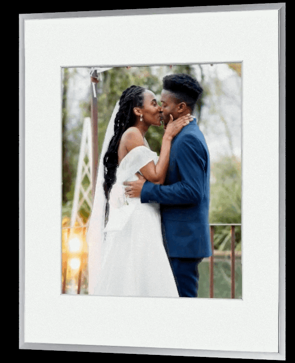 3DWallArt specializes in converting traditional 2D photos or images taken by smartphones or supplied by photographers