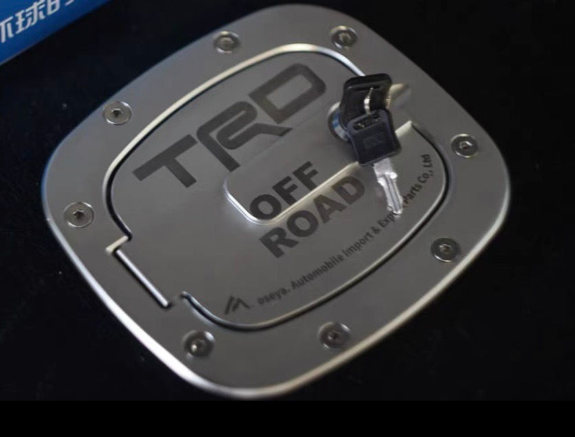 Thumbnail: Toyota FJ Cruiser 07-21 Fuel Cover With Locker