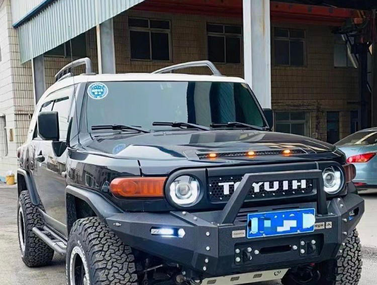 Thumbnail: Toyota FJ Cruiser 07-22 OSEYA Front Bull Bar Aluminum Bumper