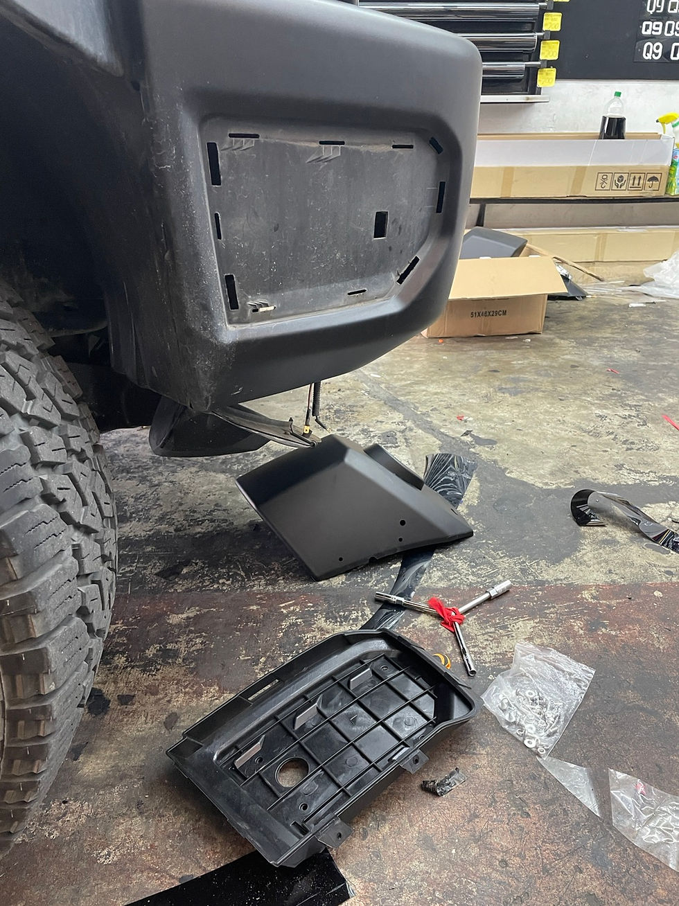 Thumbnail: Toyota FJ Cruiser 07-21 Japan Modellista Fog Lamp Cover