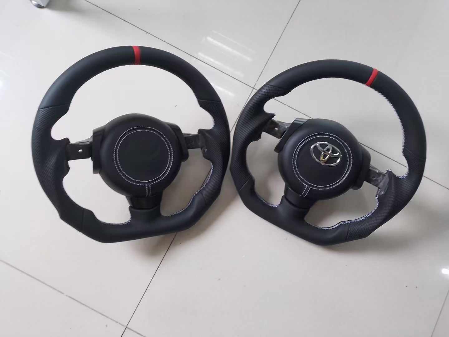 Toyota FJ Cruiser 07-22 NCUIXZH Full Leather Steering Including Airbag Cover