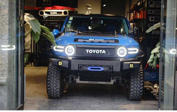Thumbnail: Toyota FJ Cruiser 07-22 OEM Front Steel Bumper