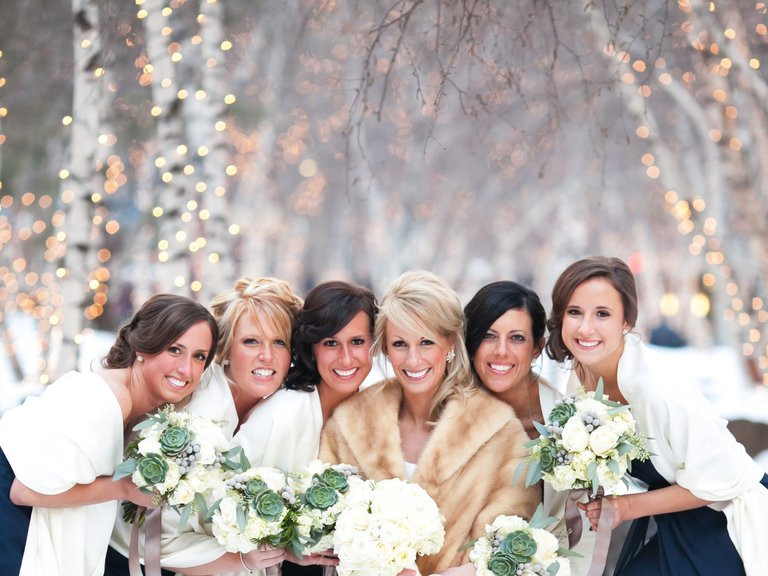 winter wedding, twinkle lights, romantic backdrops