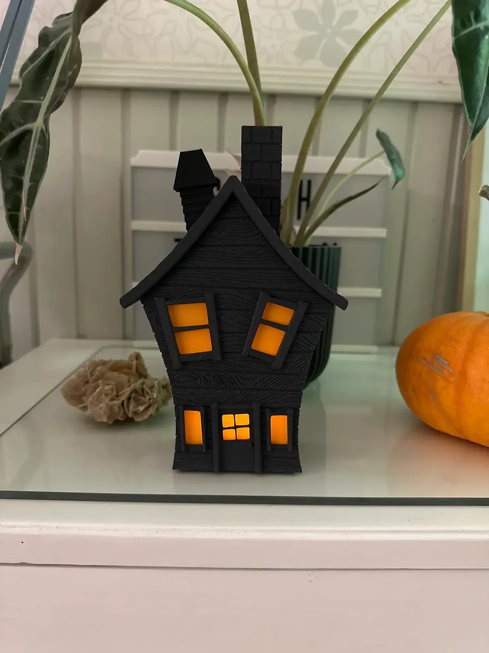 Küçük resim: Perili Ev LED Mumluk