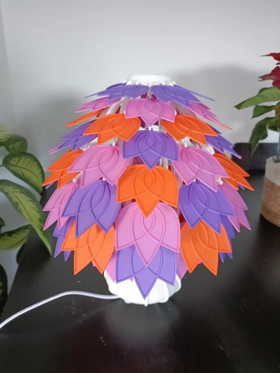 Küçük resim: Lale Yapraklı Abajur