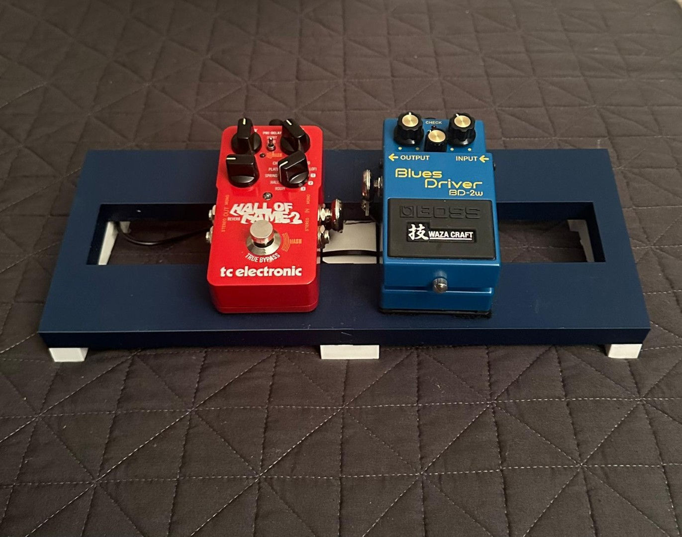 Gitar Pedalboard Standı – 4 Standart veya 6 Mini Pedal Kapasiteli