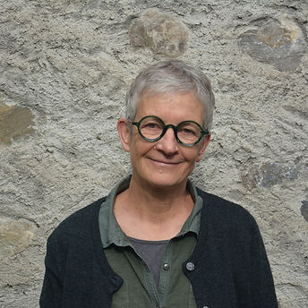 Barbara präs-min.jpeg