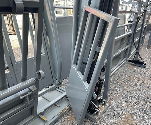 Trojan Livestock Equipment cattle chute