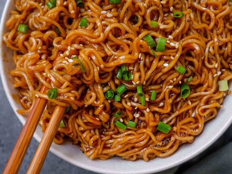 Easy Saucy Ramen Noodles (Vegan Recipe)